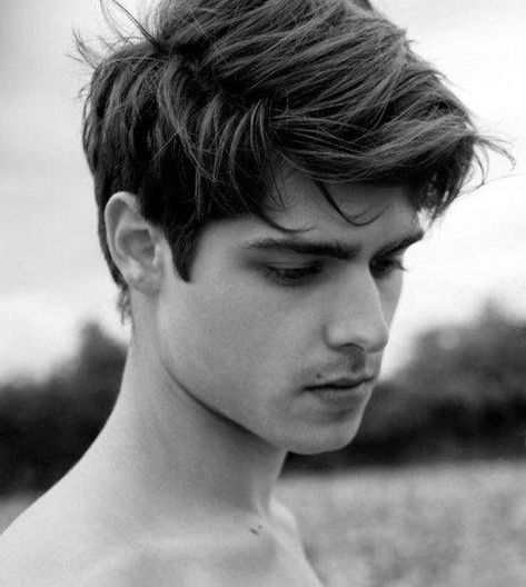 Modern Messy Hairstyles For Men Medium Hair Mens Haircuts Medium, Popular Mens Hairstyles, Mens Hairstyles Medium, Cool Mens Haircuts, Popular Haircuts, Corte De Cabelo Masculino, Mid Length Hair, Aikido, Boys Haircuts