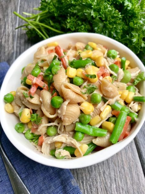 This high-protein Instant Pot chicken pasta recipe - made with just 5 ingredients - takes less than 10 minutes to throw together, making it ideal for meal prep. Gluten-free and dairy-free. High Protein Meal Recipes, Protein Meal Recipes, Instant Pot Chicken Pasta, Weekend Meal Prep, Chicken Pasta Dishes, Healthy Noodles, Macro Recipes, High Protein Meals, Macro Nutrition