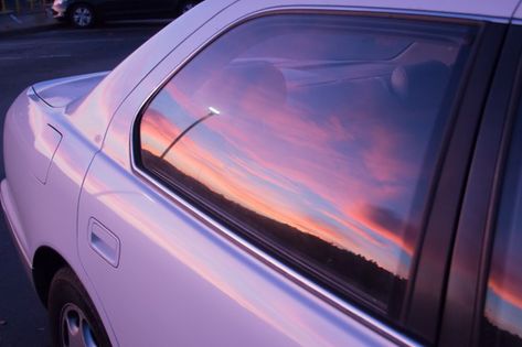 Car Reflection Photography, Car Window Reflection, Car Reflection, Tinted Windows Car, Sky Reflection, Window Reflection, Purple Car, Window Tinting, Window Tint