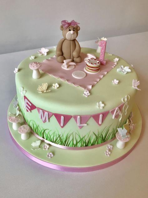 Picnic Cakes, Teddy Bear Birthday Cake, Teddy Bear Picnic Birthday Party, Teddy Bear Birthday Party, Picnic Cake, Teddy Bears Picnic, Blossom Cake, Autumn Birthday, Bear Picnic