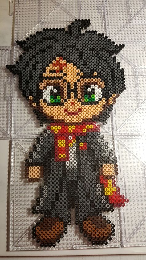 Easy Harry Potter Pumpkin Carving Ideas, Pearled Bead Designs, Peeler Bead Ideas Harry Potter, Harry Potter Bead Pattern, Harry Potter Beads, Perler Harry Potter, Perler Bead Patterns Harry Potter, Harry Potter Hama Beads Pattern, Melting Beads Harry Potter