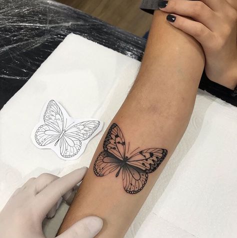 Tattoo Stencil Designs, Butterfly Tattoo Stencil, Butterfly Tattoos For Women, Inspiration Tattoos, Stylist Tattoos, Butterfly Tattoo Designs, Tattoo Feminina, Dainty Tattoos, Dope Tattoos