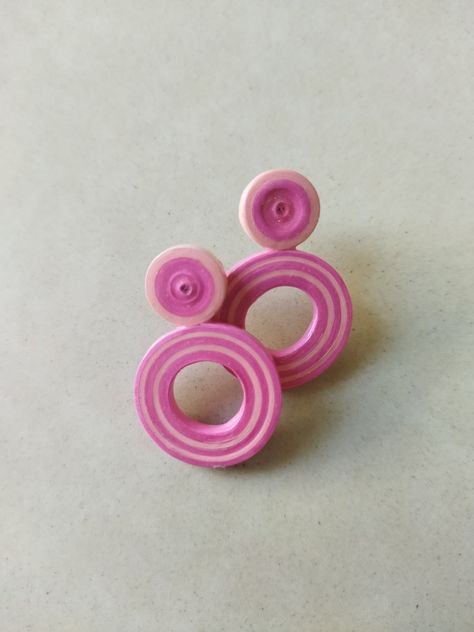 Quilled Ring Studs Quilling Accessories, Quilling Studs, Quilling Letters, Paper Quilling Earrings, Quilling Projects, Quilled Earrings, Diy Earrings Easy, Paper Quilling Cards, Paper Quilling Jewelry