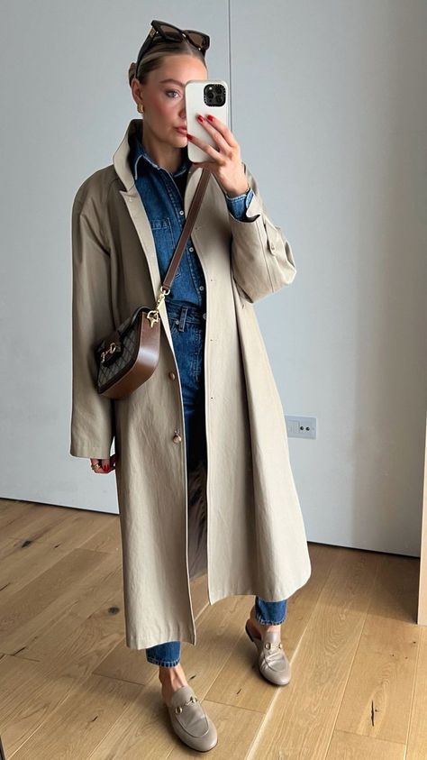 Casual Trench Coat Outfit, Europe Street, Mode Instagram, Trench Coat Outfit, Simple Wardrobe, Trench Coat Style, Classic Trench Coat, Moda Paris, Looks Street Style