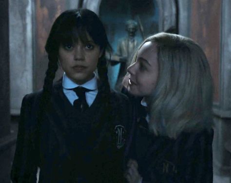 wenclair is real 🏳️‍🌈 on Twitter: "“protective wednesday” this and “protective wednesday” that. WHAT ABOUT PROTECTIVE ENID BITCH https://t.co/YrcI4B8rOS" / Twitter Wednesday And Enid, Addams Family Values, Enid Sinclair, Addams Family Wednesday, The Addams Family, Hailee Steinfeld, Slow Burn, Addams Family, Wednesday Addams