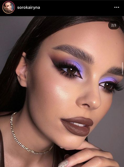 Galaxy Concert Outfit, Irredescent Makeup, Blue And Purple Makeup Looks, Eyeshadow Inspo Creative, Cool Eyeshadow Looks Creative, Make Up Morado, Makeup Lila, Makeup Morado, Makeup Ideas Colorful