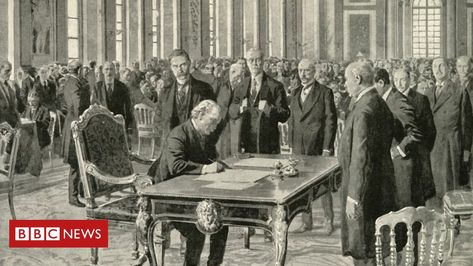 The Treaty of Versailles' impact on the Welsh coal economy - BBC News David Lloyd George, Treaty Of Versailles, Franz Ferdinand, Hall Of Mirrors, German History, Palace Of Versailles, Today In History, Great Power, Picture Library