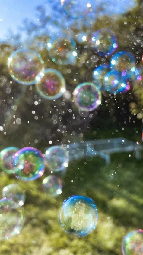 Bubbles Wallpaper Aesthetic, Bubbles Aesthetic, Bubble Aesthetic, Bubble Wallpapers, Bubbles Background, Bubble Wallpaper, Bubble Background, Indie Songs, Frühling Wallpaper