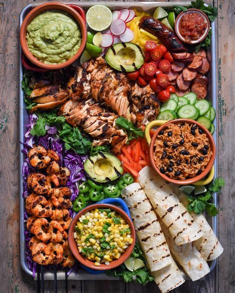 Taco Board, Taco Platter, Rice Black Beans, Grilled Taco, Black Beans Corn, Charcuterie Inspiration, Party Food Platters, Charcuterie And Cheese Board, Charcuterie Recipes