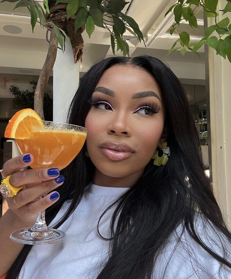 @aaliyahjay Aaliyah Jay, Aaliyah Pictures, Pinterest Makeup, Black Femininity, Makeup Obsession, Ideas For Instagram Photos, Girls Rock, Shiny Hair, Aaliyah