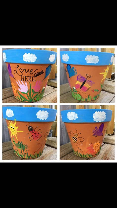 Footprint flower pot for class silent auction. Mothers Day Gifts Cricut, Mothers Day Crafts Preschool, Cricut Flower, Class Auction, Teacher Appreciation Gifts Diy, Mothers Day Ideas, Crafts For Seniors, Painted Flower Pots, Mothers Day Crafts For Kids