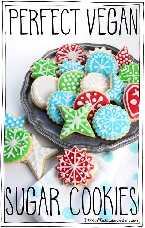 Advent Recipes, Vegan Sugar Cookie Recipe, Vegan Christmas Desserts, Nora Cooks, Vegan Xmas, Easy Icing, Vegan Christmas Cookies, Vegan Sugar Cookies, Vegan Christmas Recipes