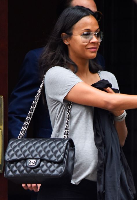 50 More Photos That Prove Chanel Bags are the Reigning Celebrity Favorites Chanel Style Outfits, Chanel Bag Outfit, Chanel Bag Classic, Chanel Classic Jumbo, Chanel Double Flap, Chanel Classic Flap Bag, Chanel Outfit, Chanel Jumbo, Bag Outfit