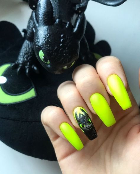 Toothless Nails, Toothless Cosplay, Toothless Tattoo, Nail Cartoon, Disney Acrylic Nails, Dragon Nails, Fancy Nails Designs, Winter Nails Acrylic, Nail Art Disney