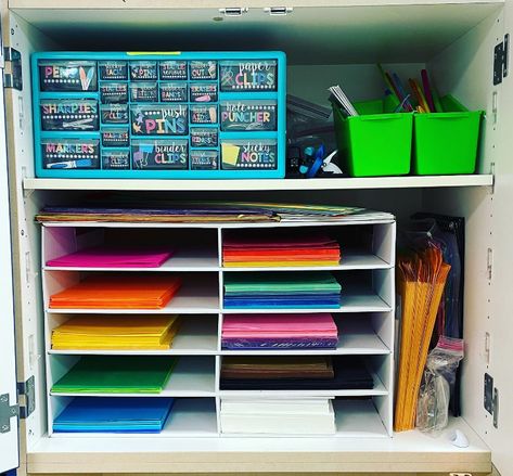 Teacher Cabinet Organization, Classroom Cabinet Organization, Classroom Paper Organization, Teaching Necessities, Paper Tray Organizer, Spanish Classroom Decor, Future Job, Physical Environment, Paper Tray