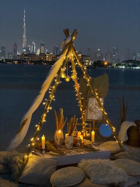 Beach Date Setup, Date Setup, Beach Setup, Romantic Beach Picnic, Romantic Dinner Decoration, Outdoor Lighting Design, Dream Dates, Romantic Date Night Ideas, Beach Proposal