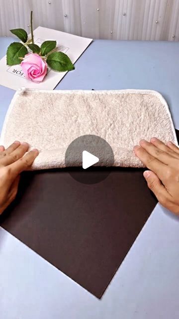 2,937 likes, 15 comments - creativehome.finds el April 29, 2024: "Impressive artwork". Towel Gift Ideas, Sewing Artwork, Diy Gift Bow, Washcloth Crafts, Art Hacks, How To Roll Towels, How To Fold Towels, Diy Home Cleaning, Towel Crafts