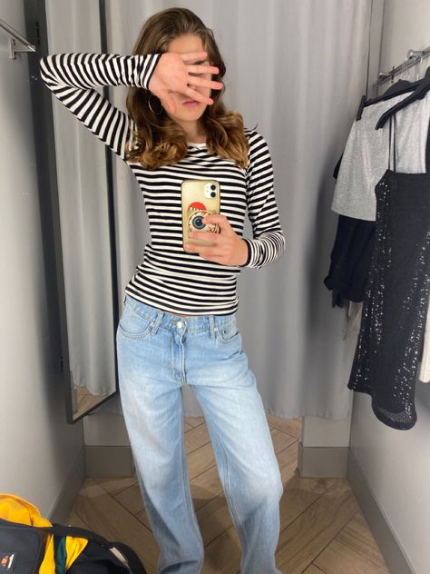 Stripy Top Outfit, Longsleeves Outfit Aesthetic, Striped Long Sleeve Shirt Outfit, Copenhagen Outfit, Long Sleeve Shirt Outfit, Longsleeves Outfit, Sleeve Shirt Outfit, Soft Outfits, Long Sleeve Shirt Outfits