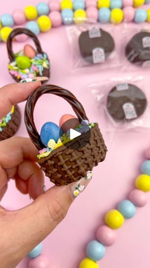 376K views · 3.7K reactions | Easter treat ideas. Brownie bite baskets 💕 #brownies #brownie #browniebites #easter #eastertreats #easterbaking #spring #springbaking #springtreats #easterideas #easterinspo #dippedtreats #dippedinchocolate #chocolatecovered | beautyanddasweetz | The Archies · Sugar, Sugar Easter Treat Ideas, Easter Deserts, The Archies, Easter Party Food, Easy Easter Treats, Dessert Oreo, Spring Baking, Cake Pop Decorating, Easter Snacks