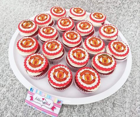 Manchester United Party Decorations, Manchester United Birthday Party Ideas, Manchester United Birthday Theme, Manchester United Cupcakes, Manchester United Theme Cake, Pretty Birthday Cakes, 30th Birthday, Mini Cupcakes, Manchester United