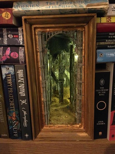 Booknook Aesthetic, Booknook Ideas, Themed Bookshelf, Book Nook Ideas, Bookshelf Diorama, Bookshelf Inserts, Book Inserts, Create A Book, Bookshelf Art