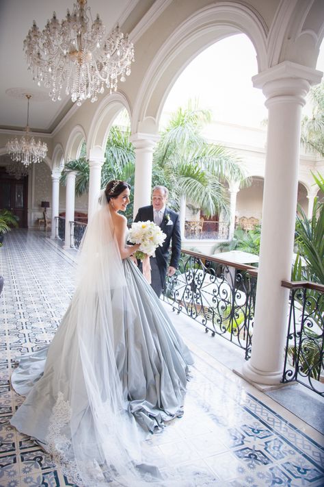 White Hacienda Wedding, Weddings Mexico, Mexico Weddings, Summer Reception, Hacienda Wedding, Destination Wedding Decor, Wedding Destinations, Cheap Wedding Venues, Cancun Wedding