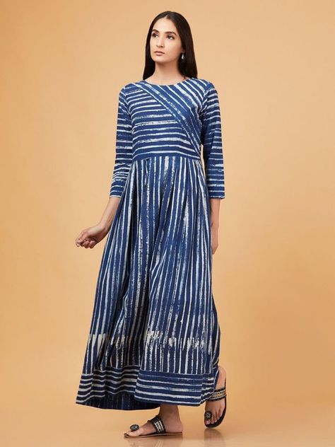 Stripes Kurti Designs Latest, Frock Styles, Long Frok, डिजाइनर कपड़े, Cotton Stripe Dresses, Ikat Dress, Simple Kurta Designs, Designer Kurti Patterns, Simple Kurti Designs