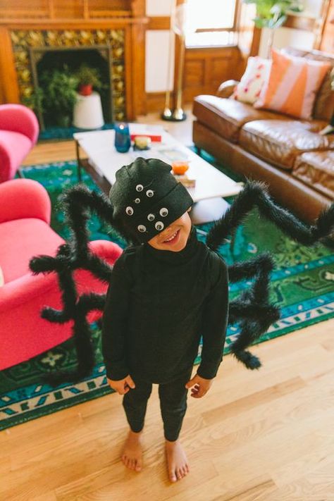 Toddler Spider Costume, Spider Costume Kids, Diy Spider Costume, All Black Halloween Costume, Spider Halloween Costume, Black Halloween Costumes, Spider Costume, Mascaras Halloween, Bat Costume