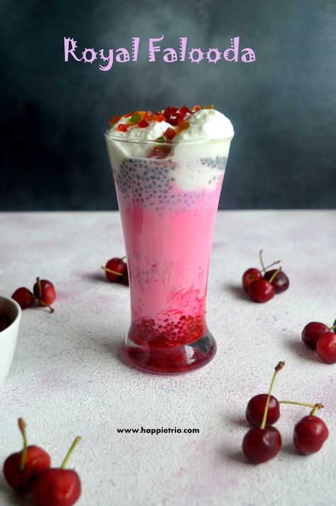 Royal Falooda Recipe | How to make Falooda in home - Cook with Sharmila Falooda Photography, Royal Falooda, Popsicles Packaging, Sabja Seeds, Falooda Recipe, Mixology Recipes, Rose Syrup, Cold Desserts, Indian Desserts