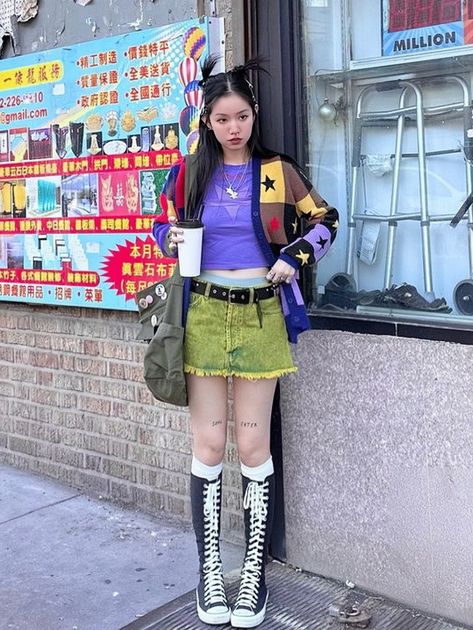 Save = Follow me Fun Street Style, Japanese Punk Outfits, Funky Y2k Outfits, Funky Fits Aesthetic, Funky Artsy Outfits, Super Colorful Outfits, 80s Maximalism Fashion, Y2k Fashion Colorful, Bright Grunge Outfits