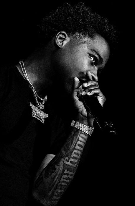 Roody Rich Wallpaper, Roddy Ricch Wallpaper Black And White, Roddy Rich Wallpaper, Fye Lockscreen, Roddie Rich, Roddy Ricch Aesthetic, Roody Rich, Roddy Ricch Wallpaper, Roddy Rich