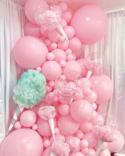 Maggie Creative Designs Inc on Instagram: “This Cotton Candy set up is just too sweet ! 🍬 Enjoyed making these cute cotton candy bubbles and garland for @thecreativeheartstudio ‘s…” Cotton Candy Themed Birthday Party Decorations, Cotton Candy Balloon Garland, Cotton Candy Decorations, Candy Bubbles, Prom Committee, Cute Cotton Candy, Balloon Bar, Candy Centerpiece, Candy Photoshoot