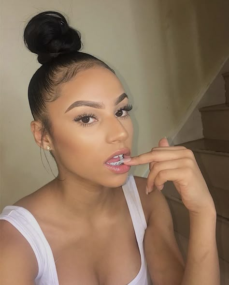 Bun Hairstyles With Edges, Hairstyles With Edges, Cute Bun Hairstyles, Pressed Natural Hair, High Bun Hairstyles, Silk Press Natural Hair, Top Knot Bun, Natural Hair Bun Styles, Braided Hairdo