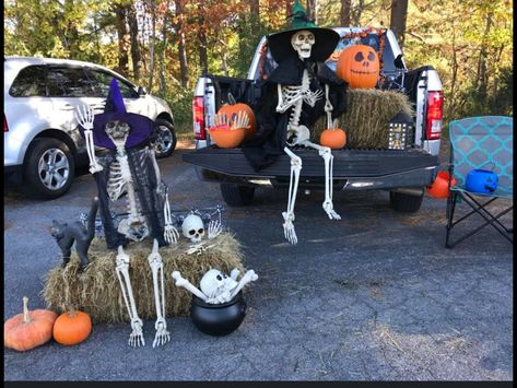 Trunk Or Treat With Truck Bed, Trunk Or Treat Truck Bed Ideas, Truck Halloween Decorations, Trunk Halloween Decorating Ideas, Pumpkin Patch Trunk Or Treat Ideas, Pick Up Truck Trunk Or Treat Ideas, Truck Bed Trunk Or Treat Ideas, Halloween Camping Decorations, Halloween Car Decorations