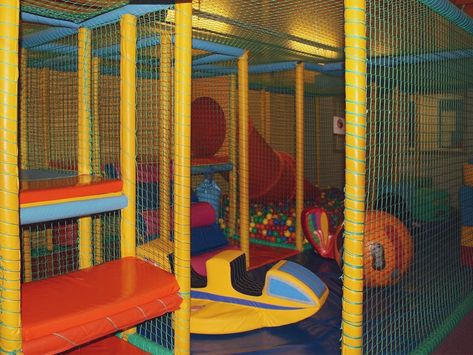 Playplace Aesthetic, Dreamcore Playground, Weirdcore Aesthetic, Liminal Space, Liminal Spaces, Dreamcore Weirdcore, Indoor Activities For Kids, Weird Dreams, Indoor Play