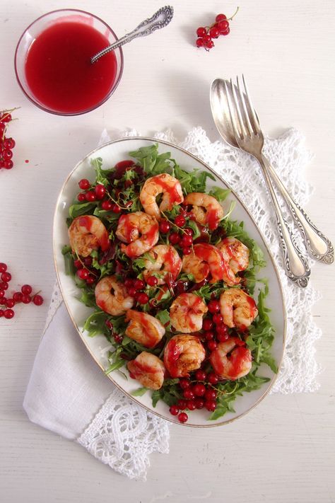 Tiger Prawns with Red Currant Sauce Tiger Prawns, Prawn Salad, Summer Lunch, Red Currant, Shrimp Salad, Recipe Boards, Sauce Recipe, Arugula, Fish And Seafood