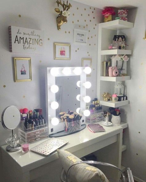 Some day I will have my vanity! Makeup Room Ideas, Vanity Room, Glam Room, Room Goals, Room Redo, Makeup Room, Teen Room, Beauty Room