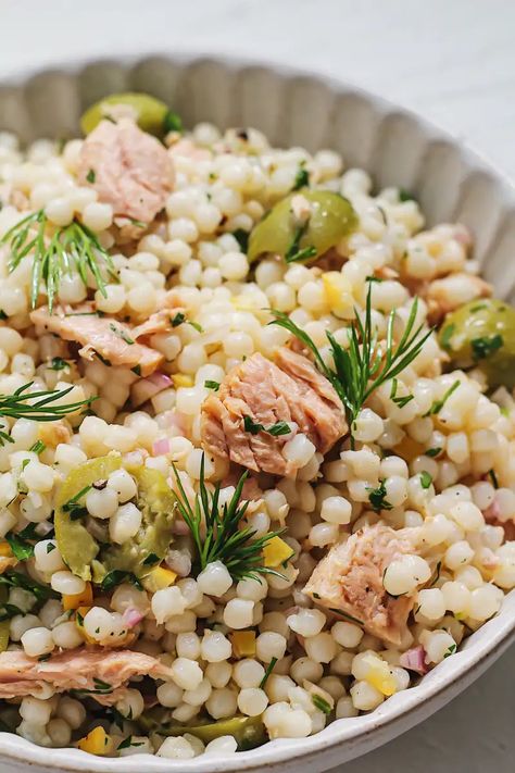 Best Couscous Recipe, Tuna Couscous, Pearl Couscous Recipes, Pearl Couscous Salad, Couscous Salad Recipes, Healthy Tuna Salad, Canned Tuna Recipes, Pearl Couscous, Healthy Tuna