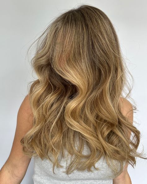 BRONZED BLONDE🍯 go see the last slide ➡️ for the *before* ___________ #atlhairstylist #alpharetta #alpharettahair #Alpharettahairstylist #hair #hairstylist #alpharettasalon #alpharettahairsalon #bronzedblonde #naturalblonde #foiliage Hair Aesthetics, Natural Blondes, Hair Inspo, Hair Salon, Hair Stylist, Blonde, Hair