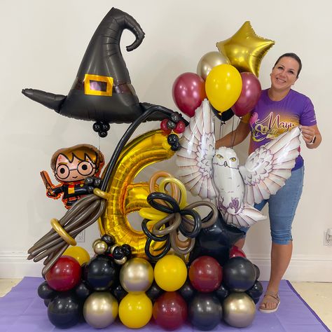 Harry Potter Balloon Bouquet, Harry Potter Bouquet, Harry Potter Balloons, Balloon Hacks, Harry Potter Theme Birthday, 2 Balloon, Balloon Arch Decorations, Cumpleaños Harry Potter, Harry Potter Bday