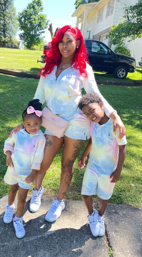 Parent Goals, Matching Mommy Daughter Outfits, Mommy Son Outfits, Family Vibes, Mommy Daughter Pictures, Toddler Swag, Son Photo Ideas, Mommy Daughter Photos, Mommy And Baby Pictures