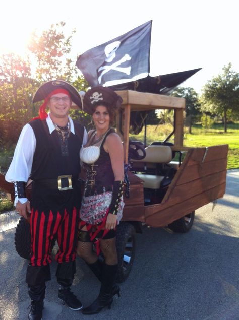 We transformed our golf cart into a Pirate Ship! So neat cruising and trick or treating :) Golf Cart Decorating Ideas, Cart Decorating Ideas, Golf Cart Decorations, Golf R Mk7, Golf Driving Range, Christmas Golf, Winter Wonderland Theme, Pirate Halloween, Wonderland Theme