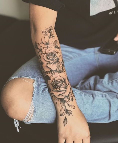 Geometric Tattoo Thigh, Rosen Tattoo Frau, Underarm Tattoo, Lower Arm Tattoos, Forearm Flower Tattoo, Rose Tattoos For Women, Forearm Sleeve Tattoos, Floral Tattoo Sleeve, Cat Tattoos