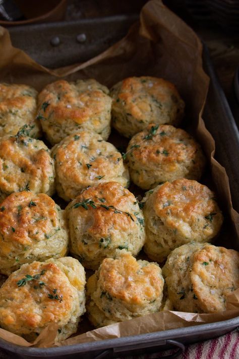 Fluffy Cheddar and Herb Biscuits — Under A Tin Roof Garlic Herb Biscuits, Cheddar Biscuit Recipe, Herb Biscuits, Savory Biscuits, Pastry Breakfast, Cheddar Biscuit, Catfish Recipe, Savory Baking, Savory Dessert