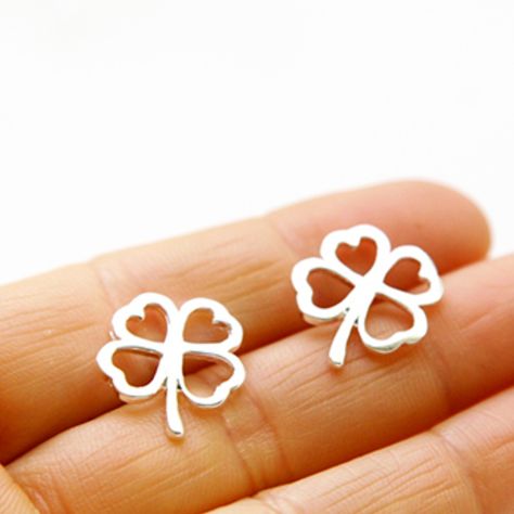 In This Modern 4 Leaf Clover Stud Earrings, Sterling Silver Plated You Are Destined To Be Noticed Great Gift For Any Age And Any Occasion. This Is 100% Handmade. I Accept Custom Orders, Please Inquire For More Info. They Are Made Of Sterling Silver Plated 4 Leaf Clover Charms, Studs And Backings. Made In A Smoke/Pet Free Home. Brand New. It Will Arrive Nicely Packaged In A Cute Gift Box. Ships Via Usps Priority Mail Within 24 Hours. Thank For Shopping With Me Stud Earrings Silver, 4 Leaf Clover, Clover Charm, 4 Leaves, Cute Gift Boxes, Celtic Jewelry, Leaf Clover, Earrings Sterling Silver, Cute Gift