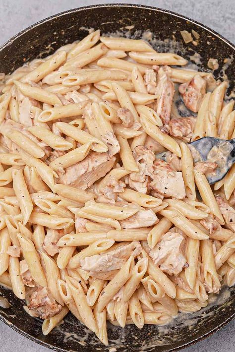 Pasta Chicken Cream Cheese, Philadelphia Pasta Recipes, Cream Cheese Chicken Pasta Recipes, Philadelphia Cream Cheese Recipes Dinner, Cream Cheese Chicken Pasta, Philadelphia Pasta, Cream Cheese Recipes Dinner, Pasta With Cream Cheese, Cheese Chicken Pasta