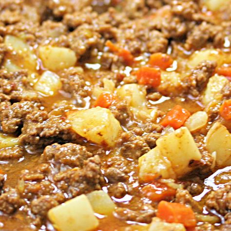 Mexican Beef And Potato Soup, Filipino Picadillo Recipe Ground Beef, Picadillo Recipe Mexican Soup, Picadillo Soup Recipe, How To Make Picadillo Ground Beef, Ground Beef Potato Carrot Recipe, Ground Beef Carrots And Potatoes, Meat And Potato Soup, Filipino Ground Beef Recipes