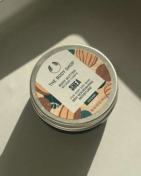 the shea body butter by @thebodyshop ⭐️ #skincare #skincareroutine #body #bodybutter #thebodyshop #shea #sheabutter #selfcare #selfcaresunday #selfcareroutine #fyp #fypシ #aesthetic #explore #explorepage The Body Shop Shea Butter, Shea Butter Aesthetic, Body Butter Aesthetic, Butter Aesthetic, Body Shop Body Butter, Burr Basket, Ugc Content Creator, Ugc Content, Shea Body Butter