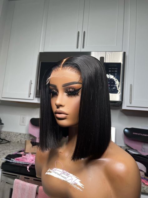 Hair Frontal, Black Hair Wigs, Natural Hair Bun Styles, Weave Ponytail Hairstyles, Bob Cut Wigs, Frontal Wig Hairstyles, Classy Hairstyles, Goddess Braids Hairstyles, Short Human Hair Wigs