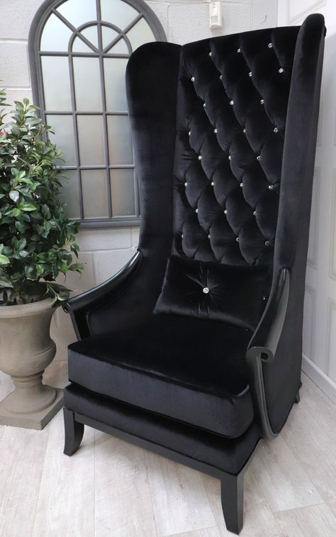 Velvet Tufted Chair, French Style Home, French Painted Furniture, Marble Room, Wingback Dining Chair, Shabby Chic Bedroom Furniture, Black Bedroom Decor, Mirrored Bedroom Furniture, Provincial Furniture